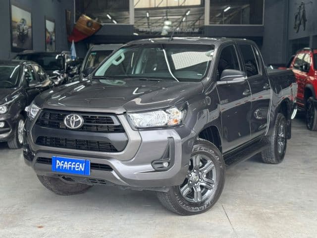 TOYOTA HILUX 4X4 D/C SRX 2.8 TDI 6 A/T