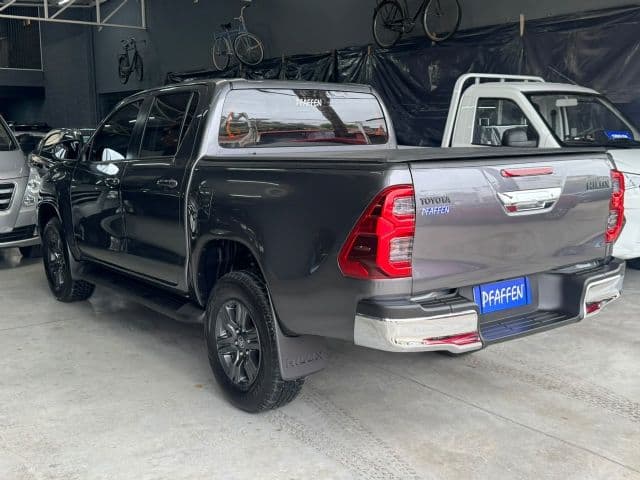 TOYOTA HILUX 4X4 D/C SRX 2.8 TDI 6 A/T - Miniatura 6