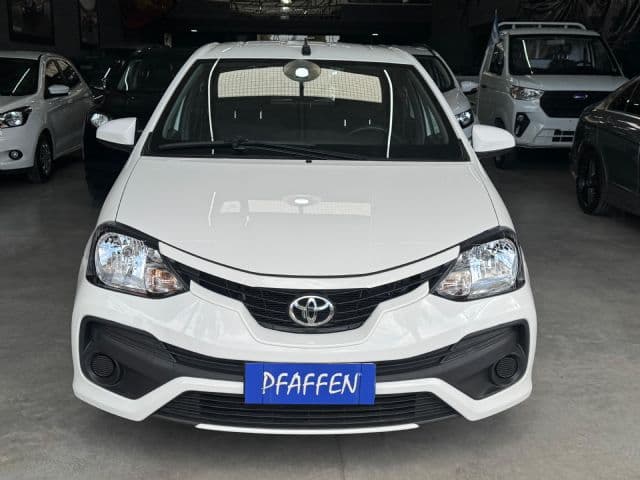 Toyota ETIOS X 1.5 6M/T - Miniatura 3