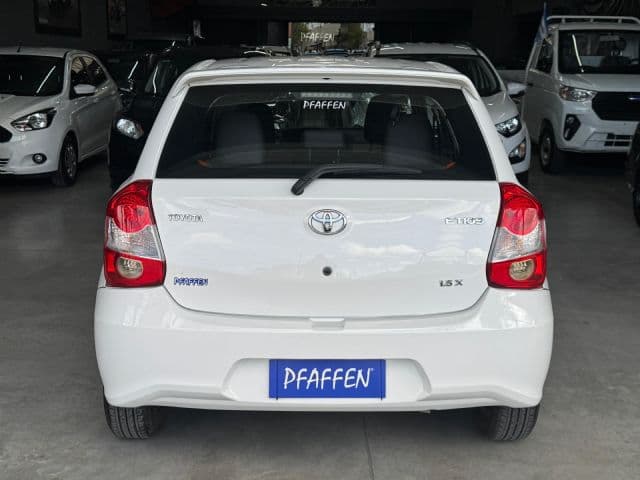 Toyota ETIOS X 1.5 6M/T - Miniatura 8